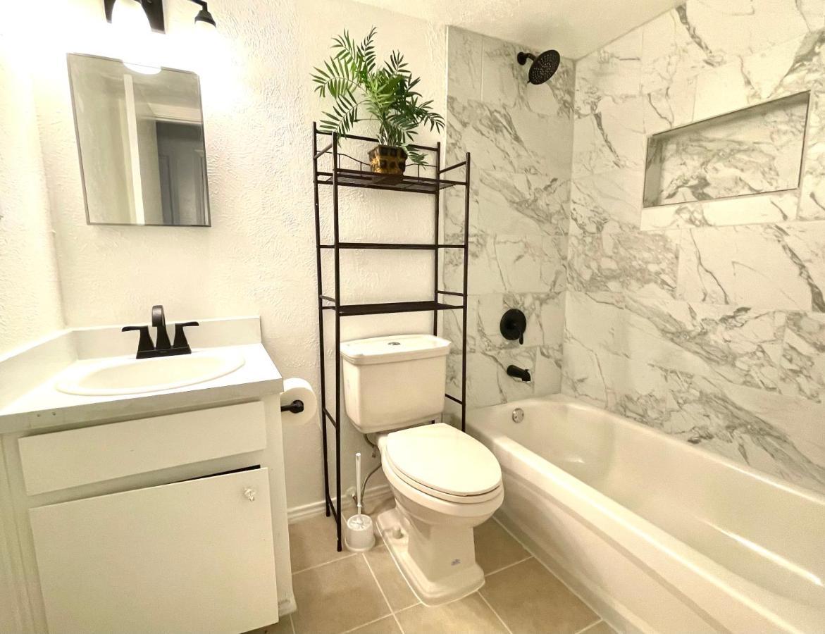 Downtown In Plano Apartment Ngoại thất bức ảnh